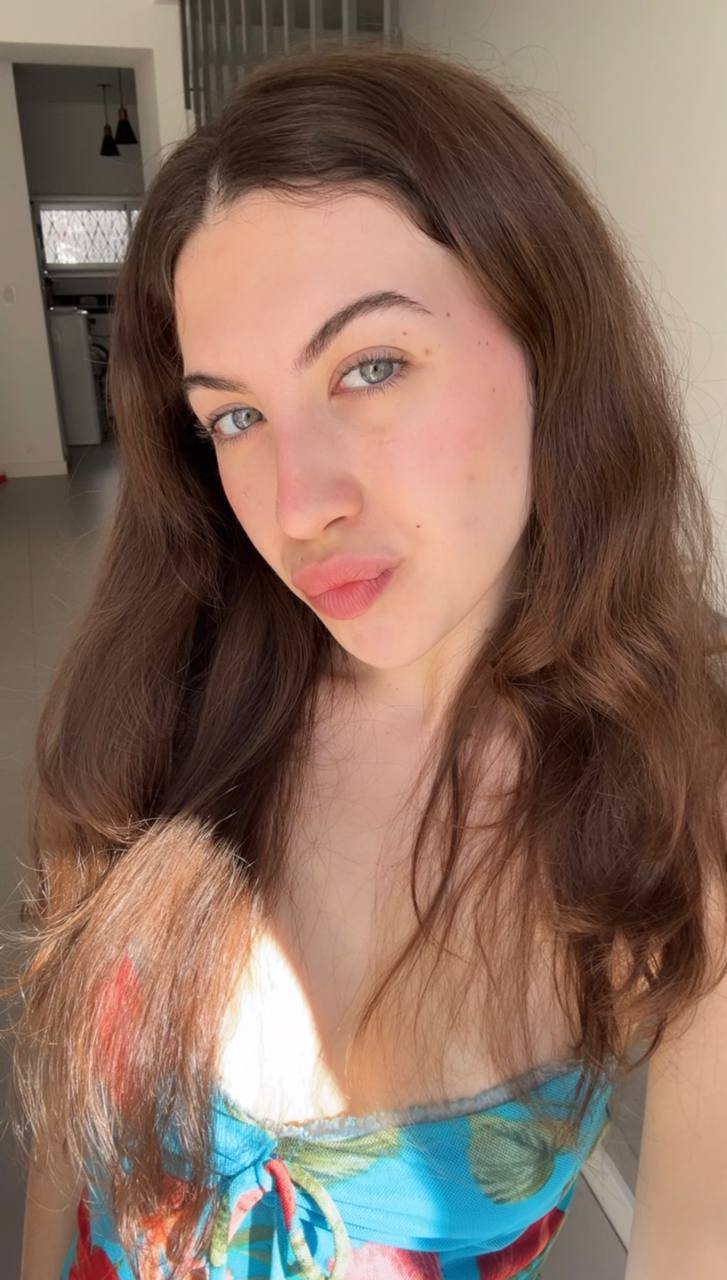 Nude girl Amber in Changzhou