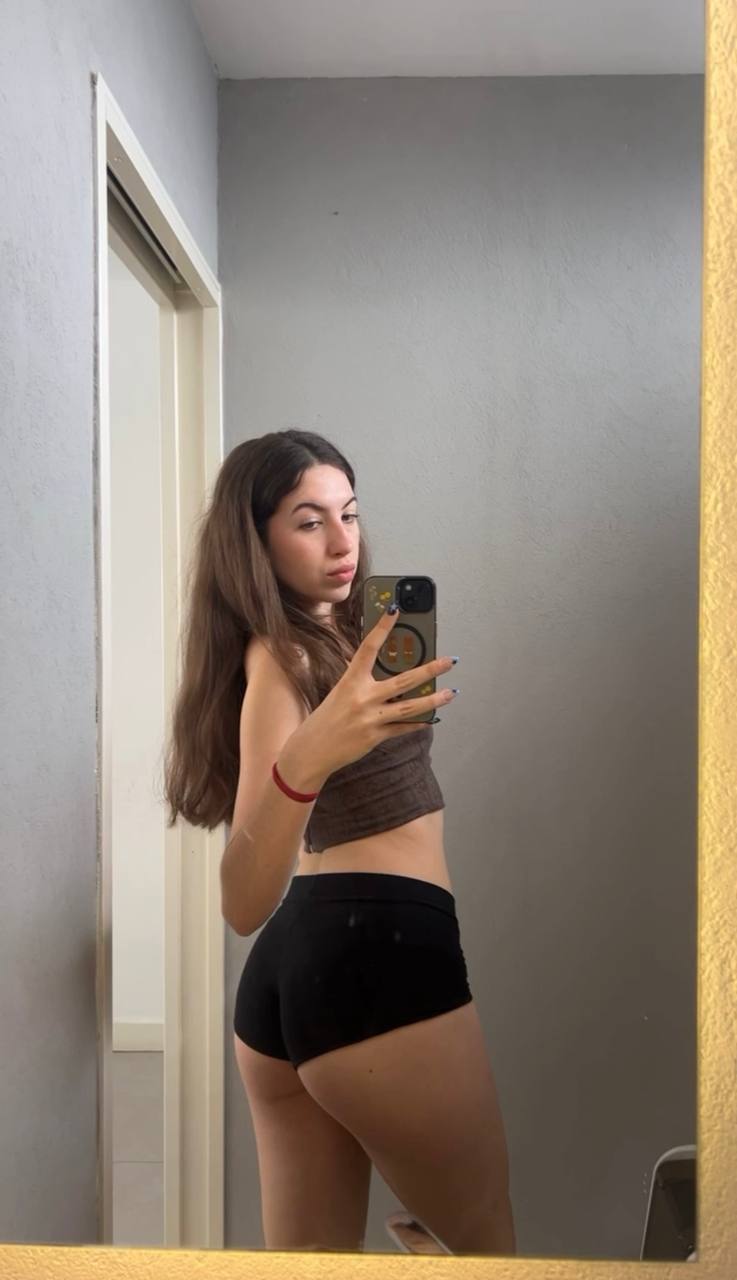 Amber in her underwear in Changzhou