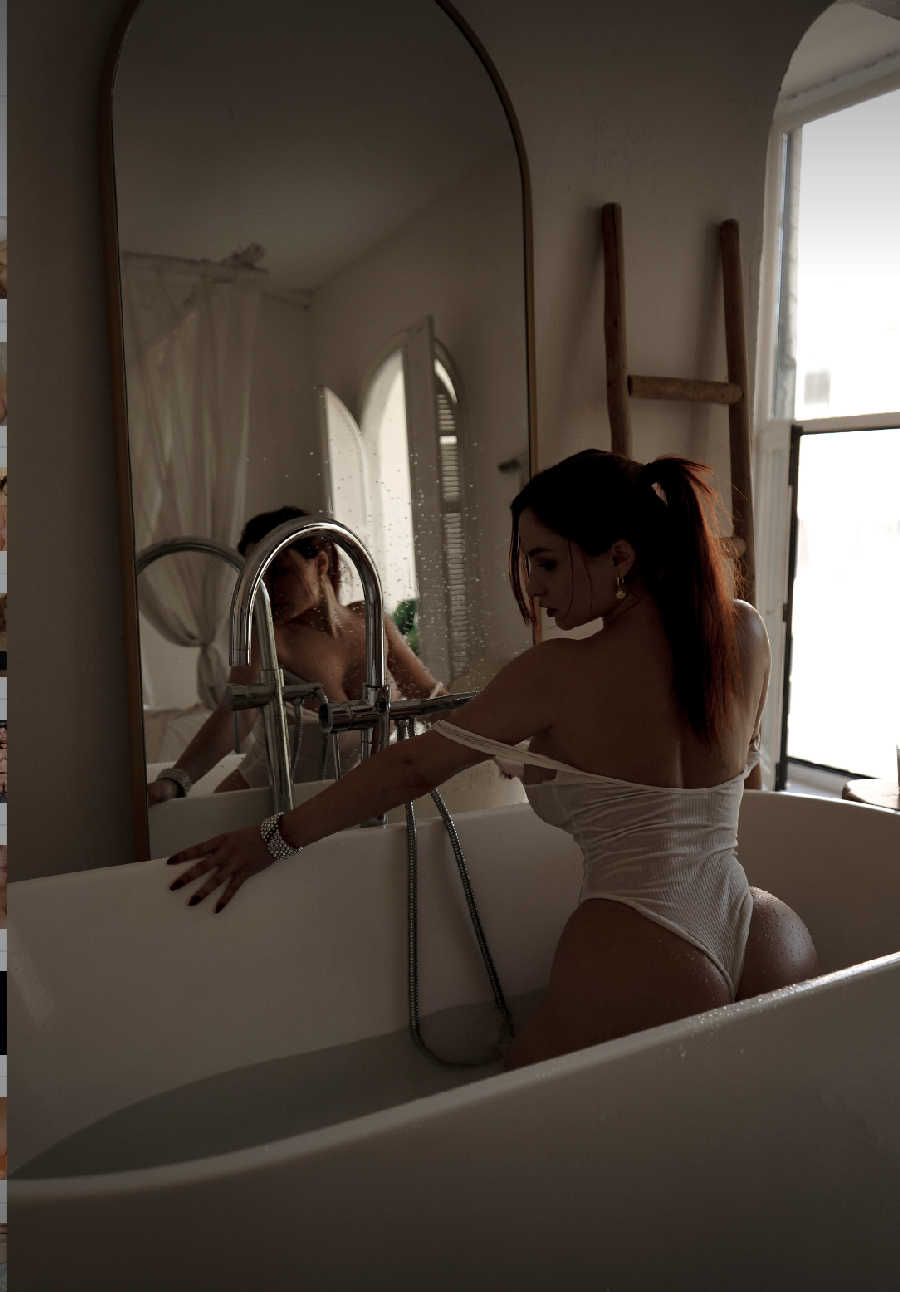 A playful frame from Miranda Faith nude — online in Changzhou