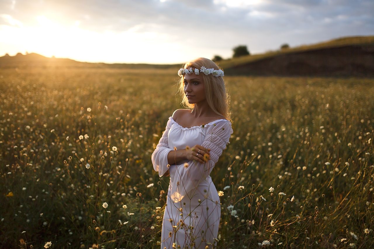 Girls in Slavic costumes in Changzhou