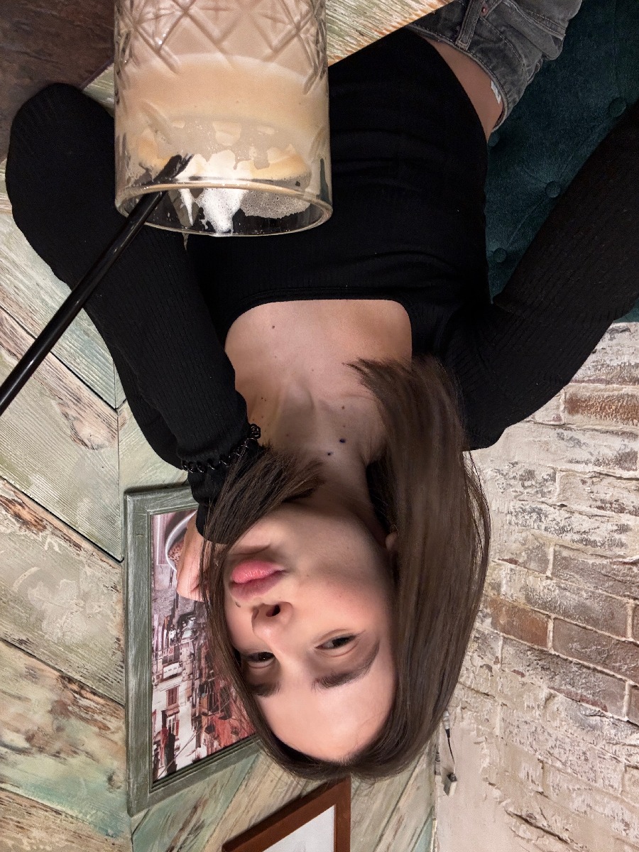 Fresh photos, fresh mood — Tina online in Changzhou